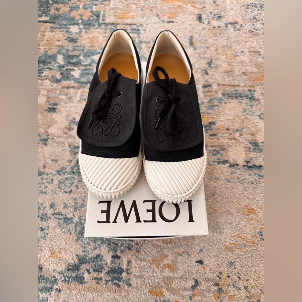 Loewe Sneakers